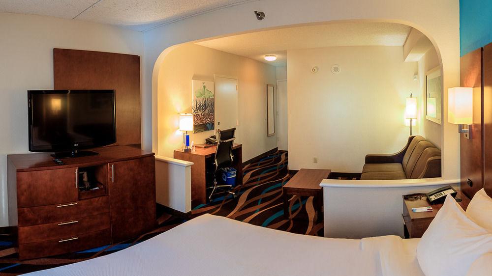 Four Points By Sheraton Fort Lauderdale Airport/Cruise Port Exterior photo