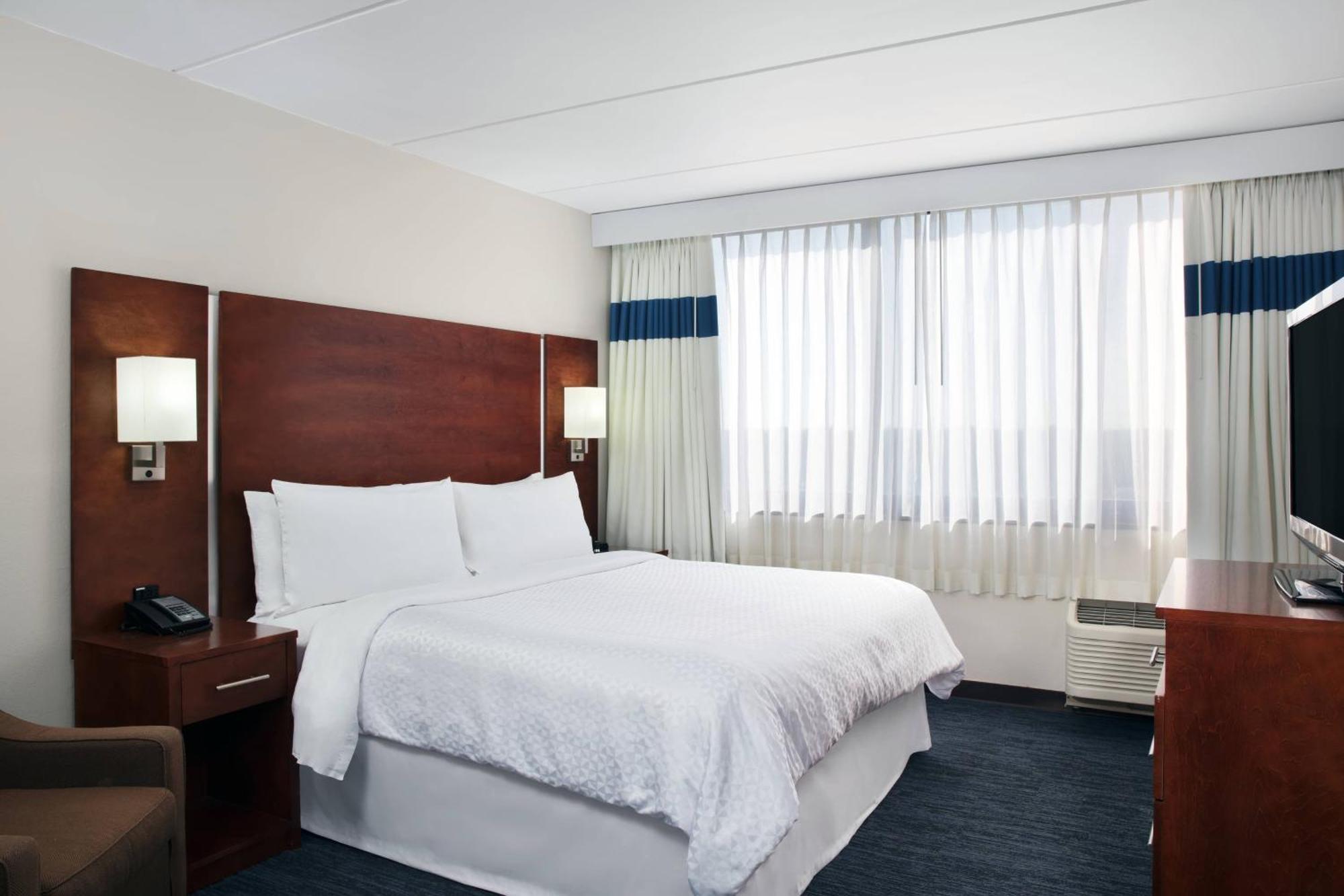 Four Points By Sheraton Fort Lauderdale Airport/Cruise Port Exterior photo